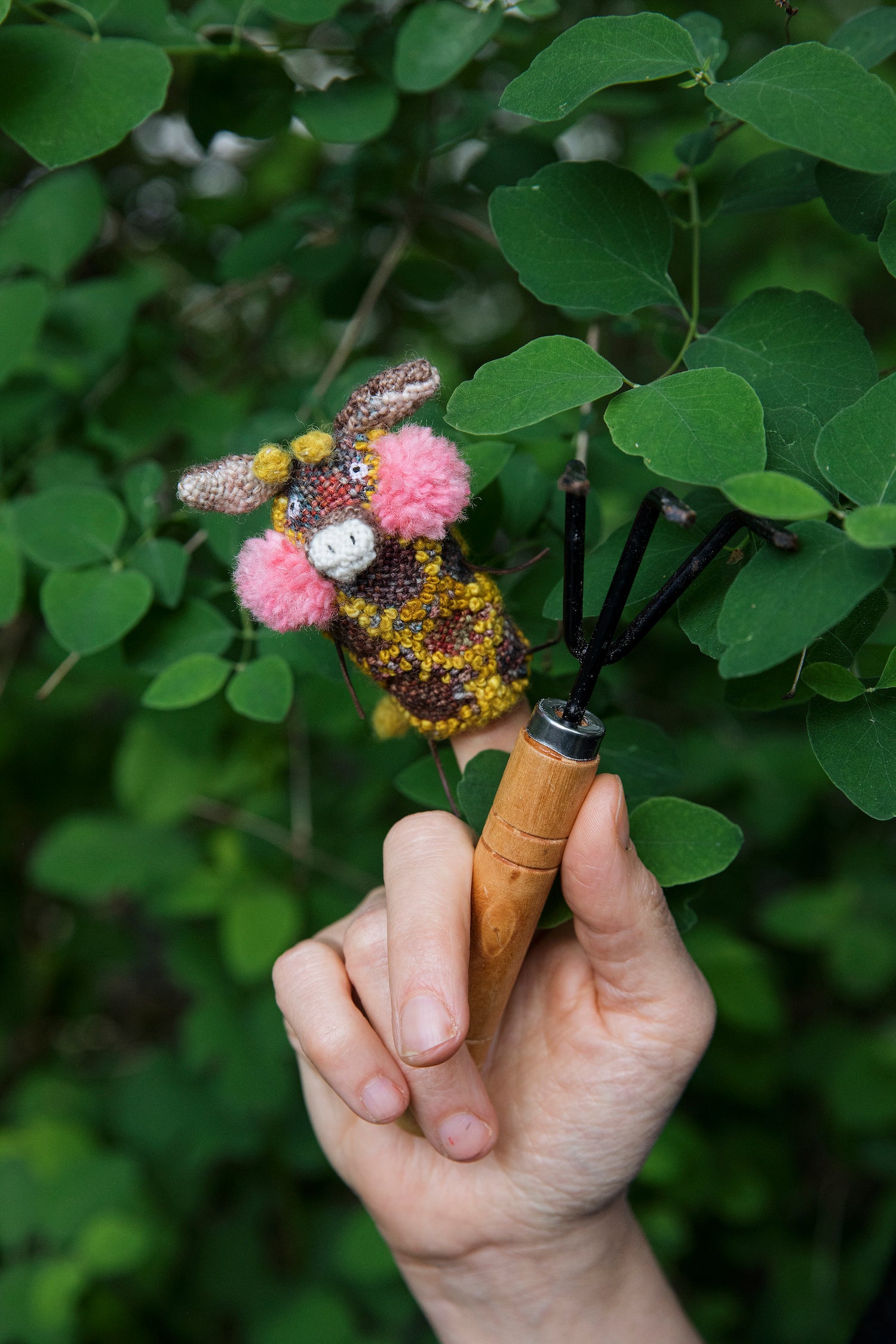 Tiny Friends: A Guide to Mosaic Embroidery