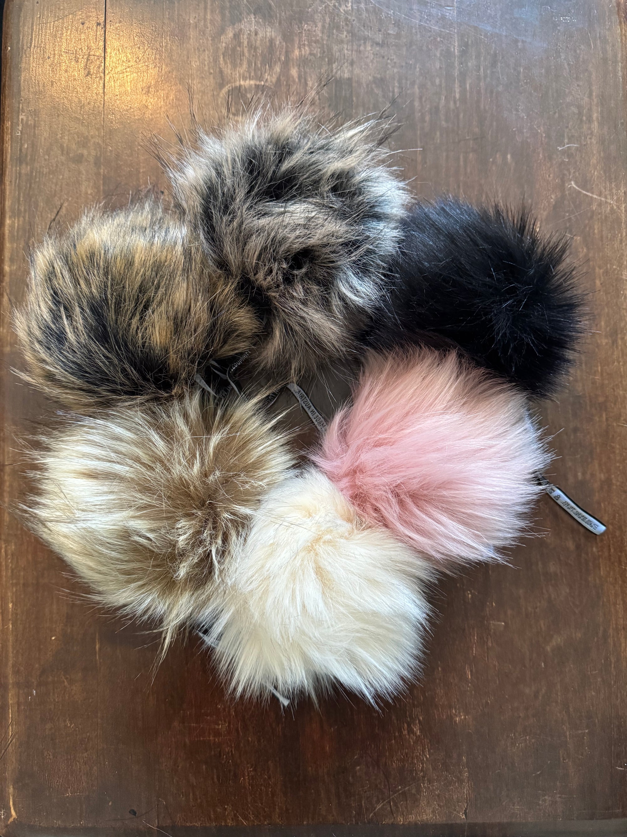 LOVAFUR Vegan Hat Poms